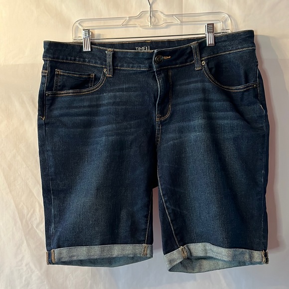 COPY - Mid Rise Denim Cuffed Jean Shorts by Time & Tru 16 - Picture 1 of 4